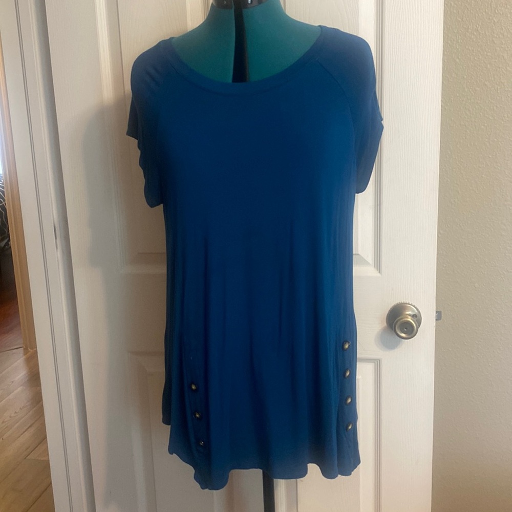 Meri Skye, very soft cap sleeves TEE. 1X.